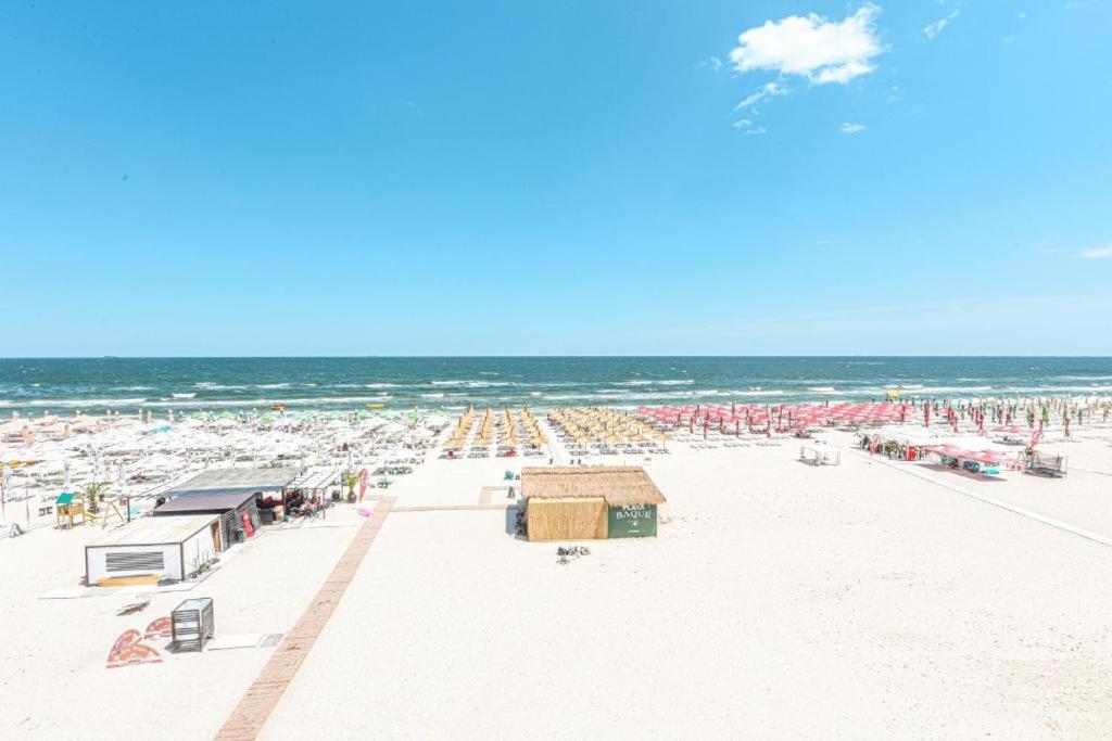 Beach Rooms Roberta Mamaia Esterno foto