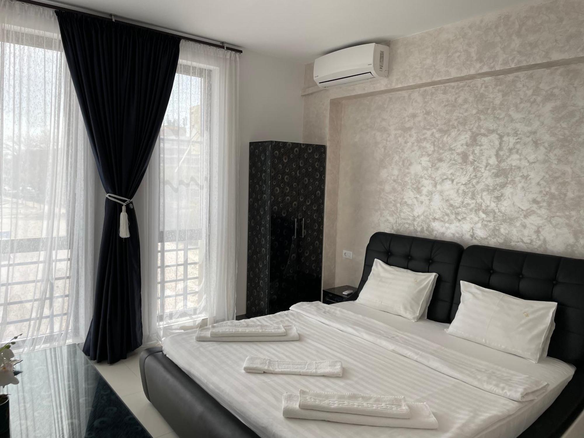 Beach Rooms Roberta Mamaia Esterno foto